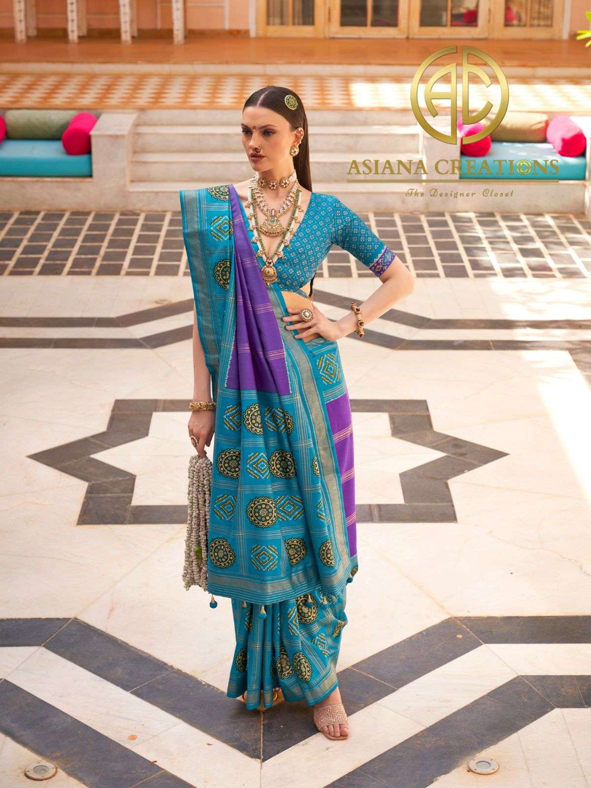 Patola Silk Wedding Saree with Blouse Piece DS10277