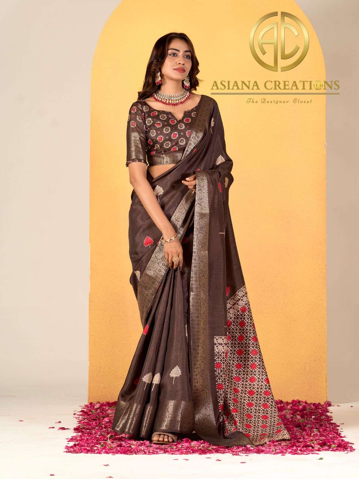 Silk Traditional Wedding Saree with Blouse Piece DS590001