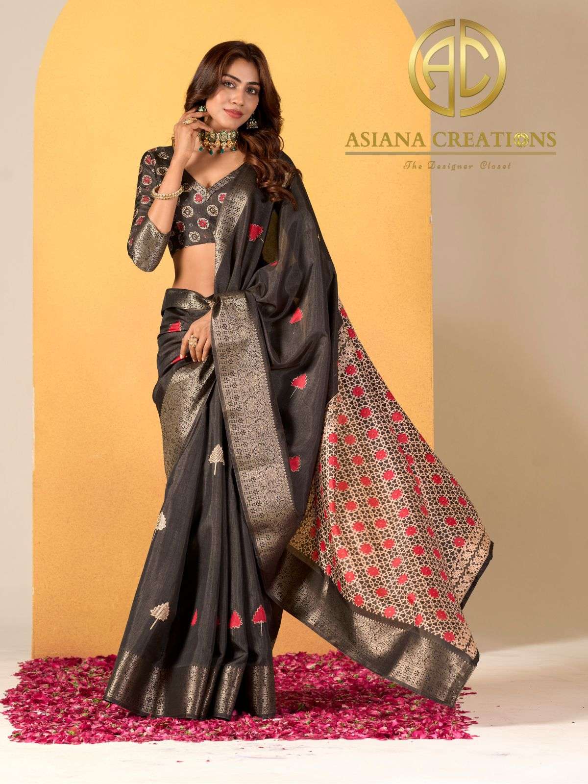 Silk Traditional Wedding Saree with Blouse Piece DS590003