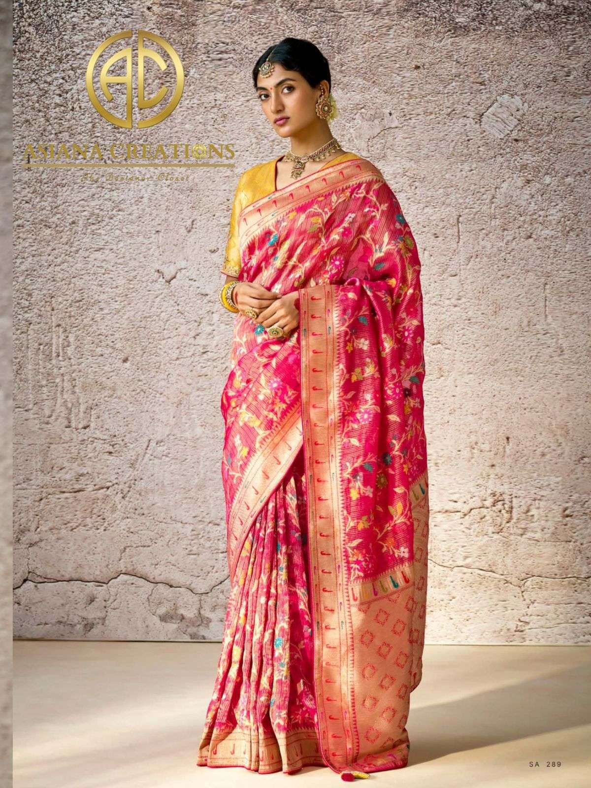 Banarasi Silk Traditional Wedding Saree with Blouse DS289